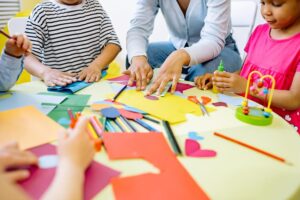 Pros and Cons of Being an Art Teacher