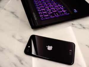 Pros and Cons of Iphone SE