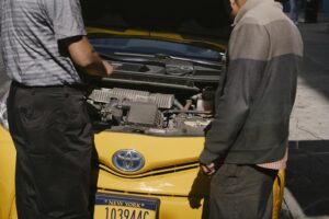Pros and Cons of Replacing Car Engine
