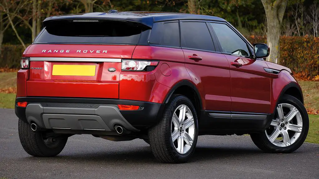 evaluating the range rover