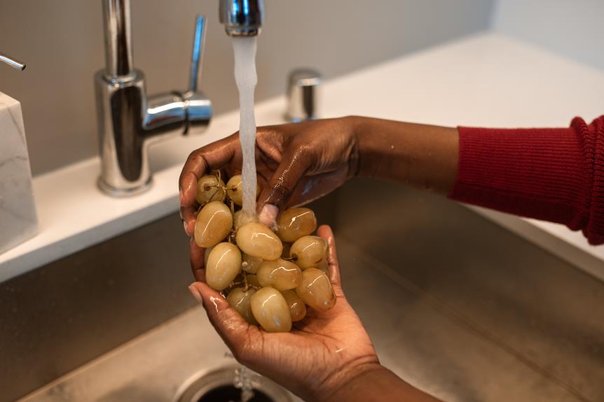 How to Wash Grapes With Baking Soda